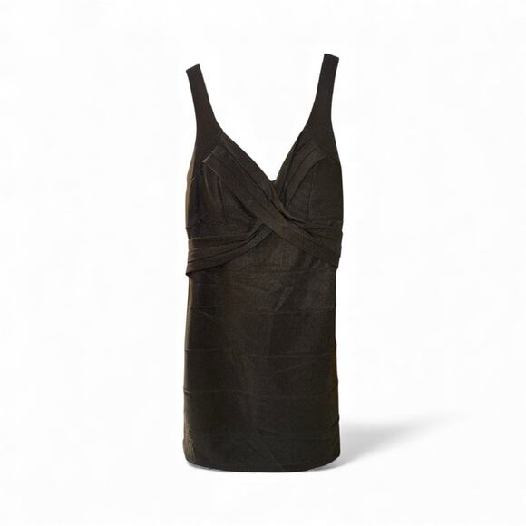 Emerald Sundae Classic Black Dress - Picture 2 of 4